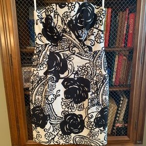 White and black strapless dress